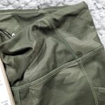 prAna FLAW  Women's Electa Short II Green Camo Print Stretch Pockets Size XS Photo 3