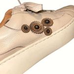 Frye  & Co. Leather Lace Up Casual Sneaker Flower‎ Embellishment Women’s Size 6 Photo 4