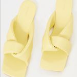 Pretty Little Thing Pale Yellow Square Toe Quilted Knot Mule Photo 6
