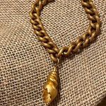 Vintage Gold Tone Textured chain bracelet Shell Mollusk Charm Lobster Clasp 7" Photo 0