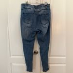 Hybrid 16 Ripped Skinny Jeans Photo 6