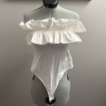 Le lis NWT  White RUFFLE DETAIL TUBE Bodysuit, Small Photo 1