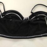 J for Justify Black Cropped  Photo 1