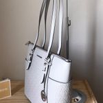 Michael Kors Purse Photo 3