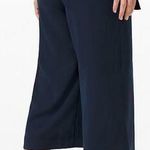 Lululemon NEW Noir Crop Wide Leg Belted True Navy Size 2 Preppy Minimalist Photo 1