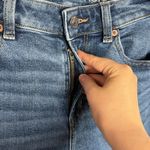 American Eagle  Stretch Mom Jeans light blue wash size 2 Photo 5