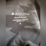 Athleta  Elation 7/8 Tights - Camo - Size S Photo 3