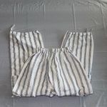 White and Dark Grey Cotton Blend Cargo Capri Pants Size XS Photo 2