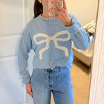 bow sweater Blue Photo 0