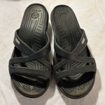 Crocs Women’s Black Cyprus IV Strappy Sandals Size 7 Photo 0