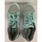 FILA  Athletic Shoes Gray White Women’s Size 5 Excellent  Condition Comfortable Photo 4