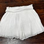 Lulus white pleated highwaisted paper bag shorts Photo 3