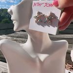 Betsey Johnson  White Sea Star earrings studs Photo 1