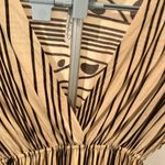 Brown and Tan V Photo 3