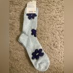 American Eagle AE Light Blue Marled Purple Fuzzy Flower Super Soft Crew Socks Photo 3