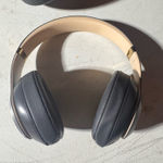 Beats  by Dre Solo Pro Wireless Noise Cancelling On-Ear Headphones Black Photo 0