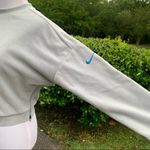 Nike  Gray Fleece Cropped Drifit Sweatshirt XS Photo 4