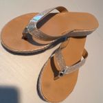 Tommy Bahama | Ladies Thomas glitter flip-flop sandals. Size: 8.5. Photo 10