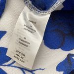 C&E  winter floral tunic blouse with quarter length sleeves. Photo 2