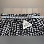 Rehab  Black and White Houndstooth Women’s Shorts. Photo 7