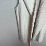 Romeo + Juliet Couture ROMEO & JULIET Cream Faux Fur Sweater Vest Size M Photo 3