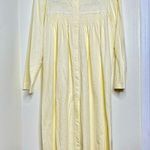 Vanity Fair Vintage  House Coat Snap Front Women’s Large Pale Yellow Embroidery Photo 0