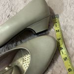 Size 7.5 wide shoes • soft style Photo 7