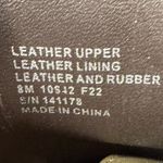 Tory Burch 8 2.5in block heel patent leather Moss Green bootie w/gold accents Photo 8