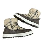 Blondo  Boots Size 9.5 Waterproof Gray Cream‎ Suede Shearling Upper Lace Up Photo 3