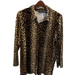 Impressions  Lifestyle long sleeve leopard print velvet shirt‎ Photo 2