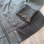 Lululemon  gray‎ hug it out jacket Photo 1