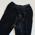 Good American Velvet Wide-Leg Pant in Black Photo 6