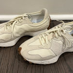 New Balance  Women’s 327 Shoes Photo 0