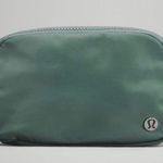 Lululemon Everywhere Belt Bag NWT Photo 0