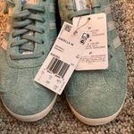 Adidas  Gazelle originals Hazy Sneakers size 7 Photo 1