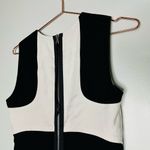 KAUFMANFRANCO White Black Colorblock Shape Crewneckline Shift Mini Dress Size 2 Photo 10