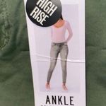 Celebrity Pink NWT  Size 13 Green Pants Photo 7