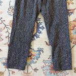 Lululemon  On The Fly Pant in Feathered Jacquard Black/ White Size 8 Ankle Crop Photo 2