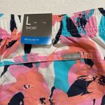 Columbia Women’s Sandy River II Printed Shorts Large 5” Inseam Floral Photo 3