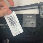 Torrid size 1 1x 14 16 pixie pant black leopard new casual ankle work velour Photo 4