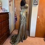 NWOT green one shoulder satin prom dress size 6 lace up back flared skirt slit Photo 1
