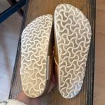 Birkenstock VGUC Rose Gold Gizeh Sandals Photo 2