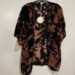 Honey Punch ๐๐ Burnout Velvet Floral Kimono Top Photo 3