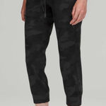 Lululemon  Ready to Rulu Jogger Crop Heritage 365 Camo Deep Coal Multi size 14 Photo 0