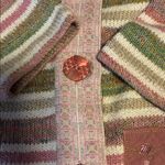 PER UNA BRAND MULTICOLORED 3 BUTTON CARDIGAN SWEATER PINK CREME OLIVE PTP 18/19” Size M Photo 8