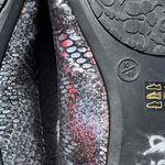 CL by Laundry Size 10 Black and Silver Women's Flats by Laundry Photo 5