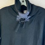 Old Navy  Active Pullover Shirt‎ Photo 3