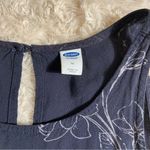 Old Navy  Charcoal Grey Floral Outlines Sleeveless Top M Medium Photo 4