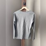 The North Face Women’s Classic Fit Gray Long Sleeve Shirt / Size Medium / EUC Photo 7