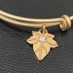 NAVIKA USA Gold Photo 6